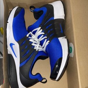 Nike Men's Royal Blue and Black Sneakers